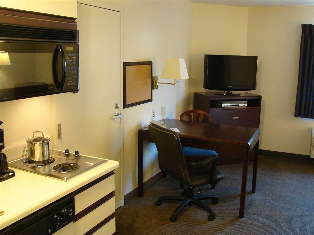 Candlewood Suites Raleigh Crabtree By Ihg Buitenkant foto
