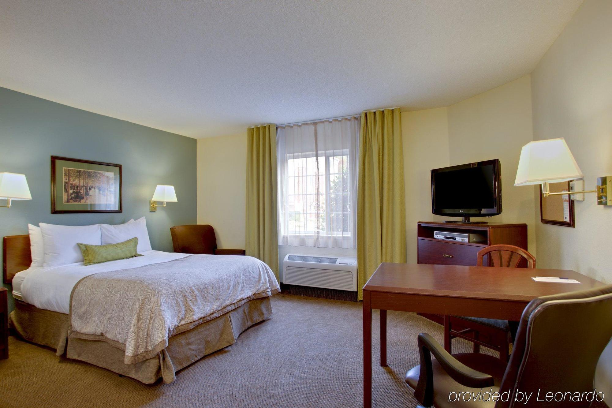 Candlewood Suites Raleigh Crabtree By Ihg Buitenkant foto